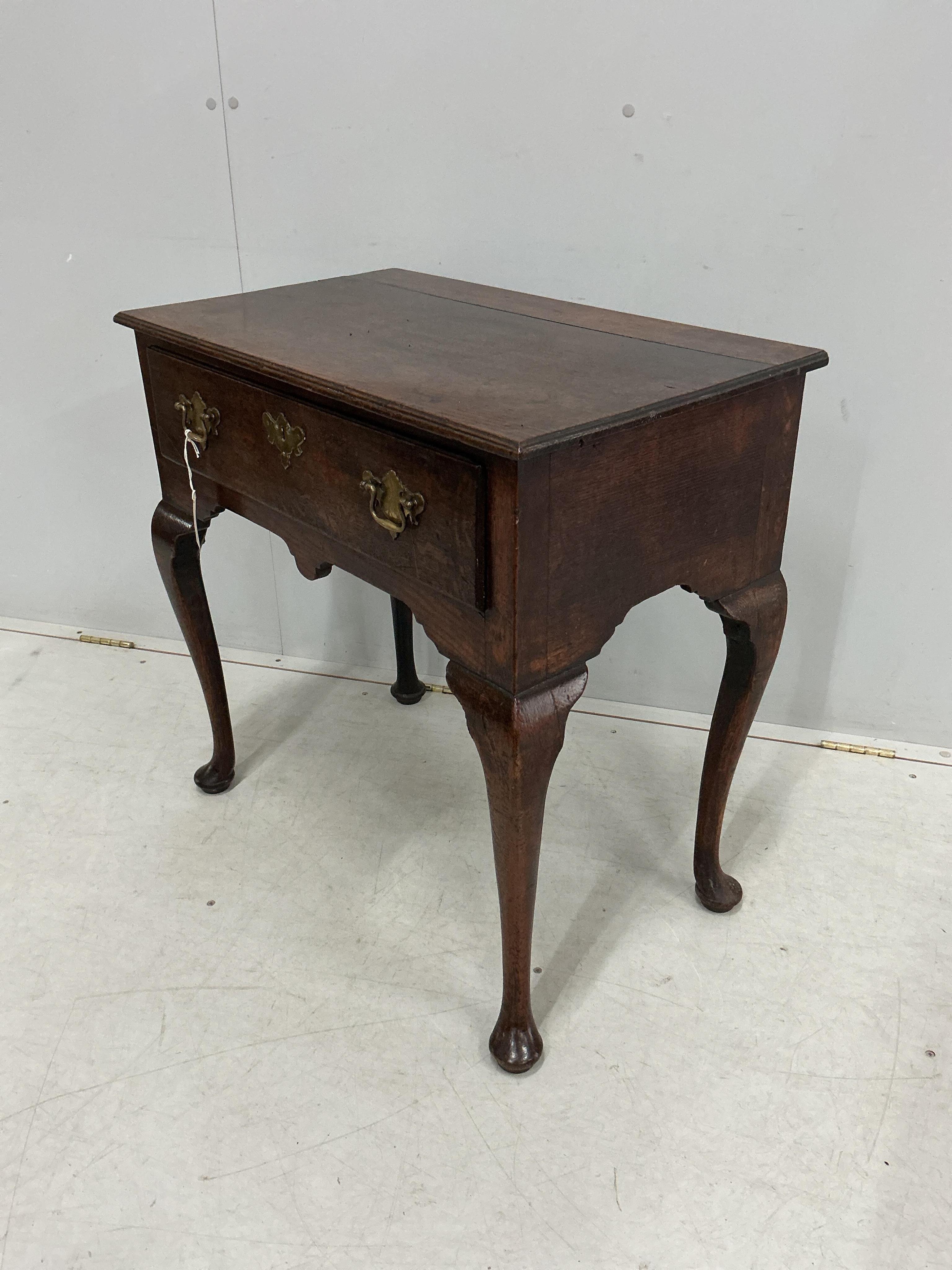 An 18th century oak side table, width 71cm, depth 42cm, height 70cm